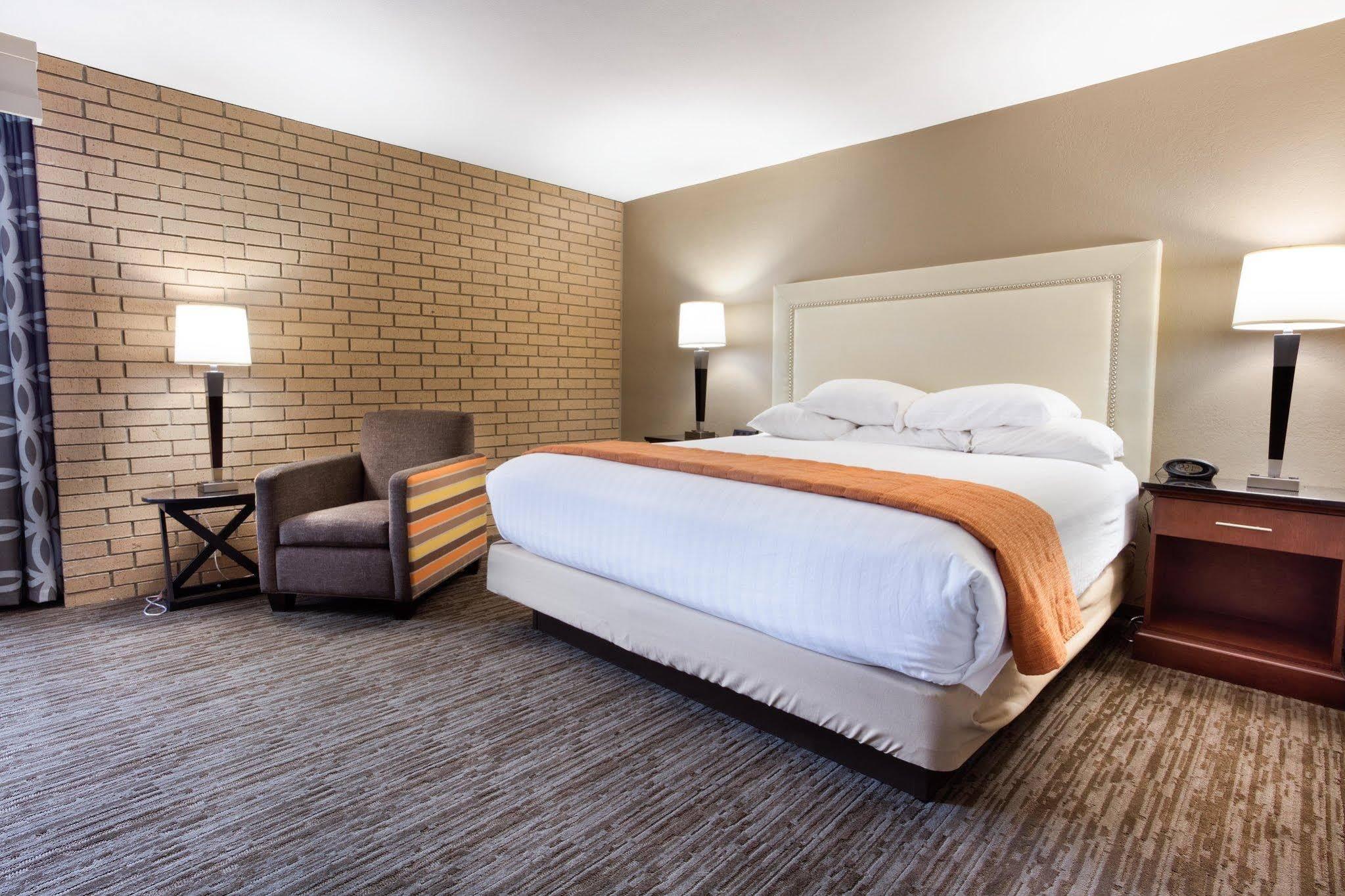 Drury Inn & Suites Kansas City Airport Kültér fotó