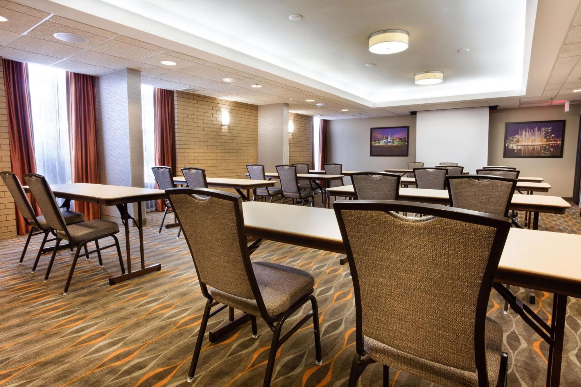 Drury Inn & Suites Kansas City Airport Kültér fotó