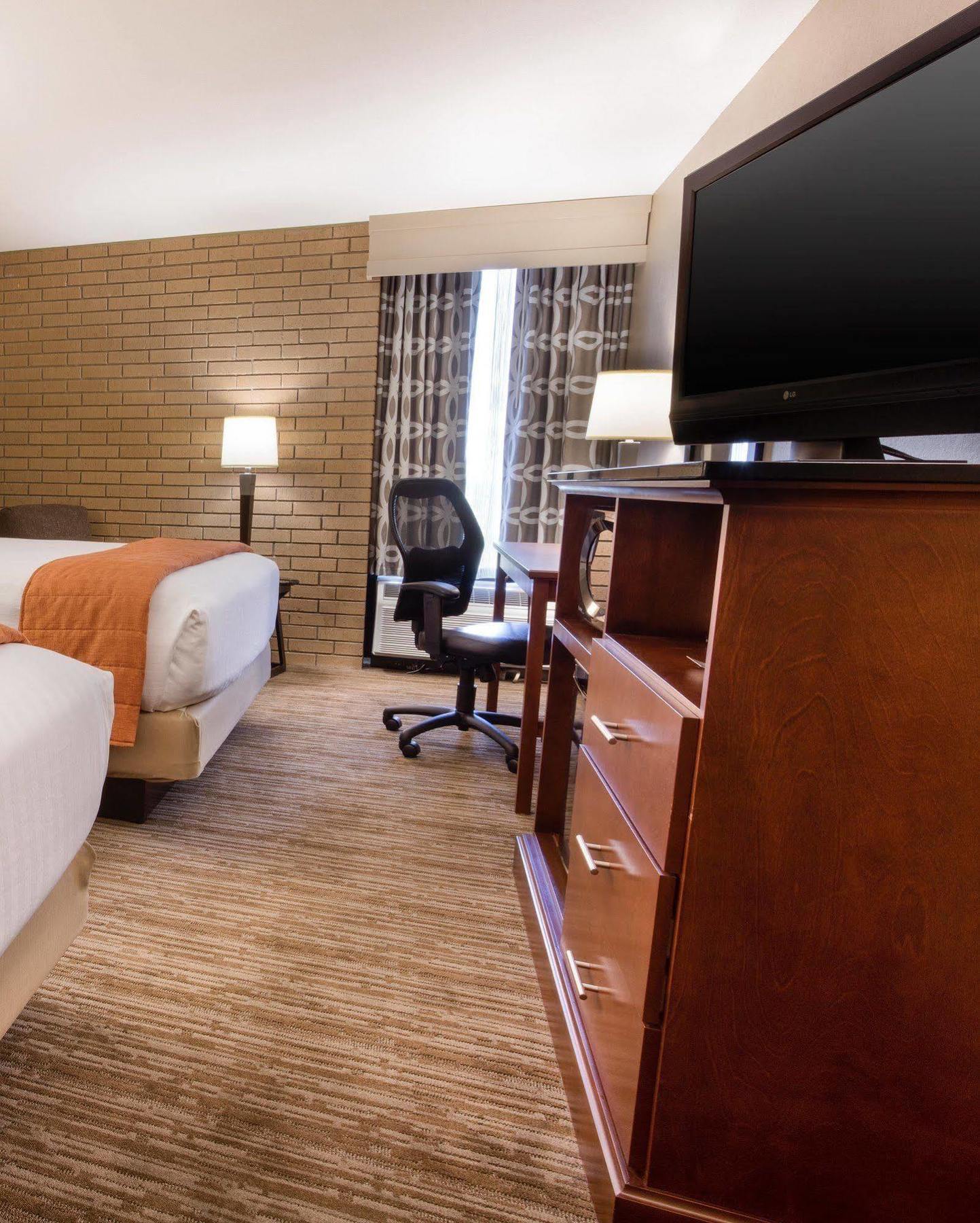Drury Inn & Suites Kansas City Airport Kültér fotó